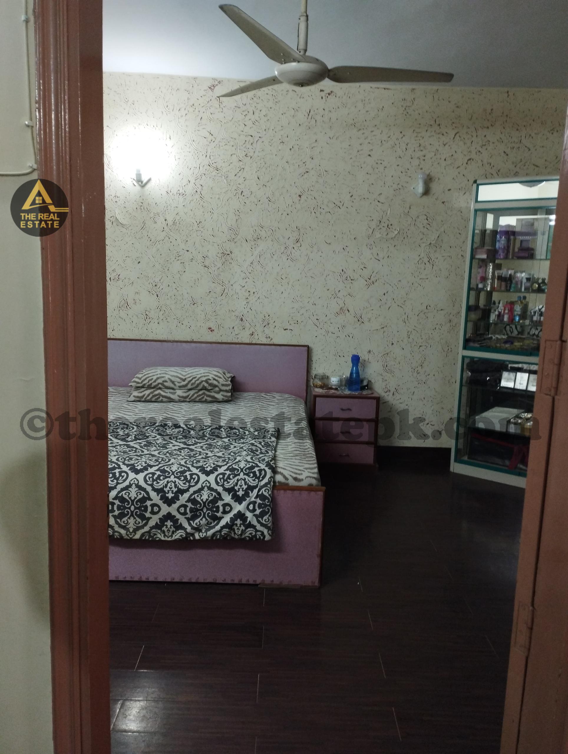 spacious drawing room in Gulshan-e-Iqbal house