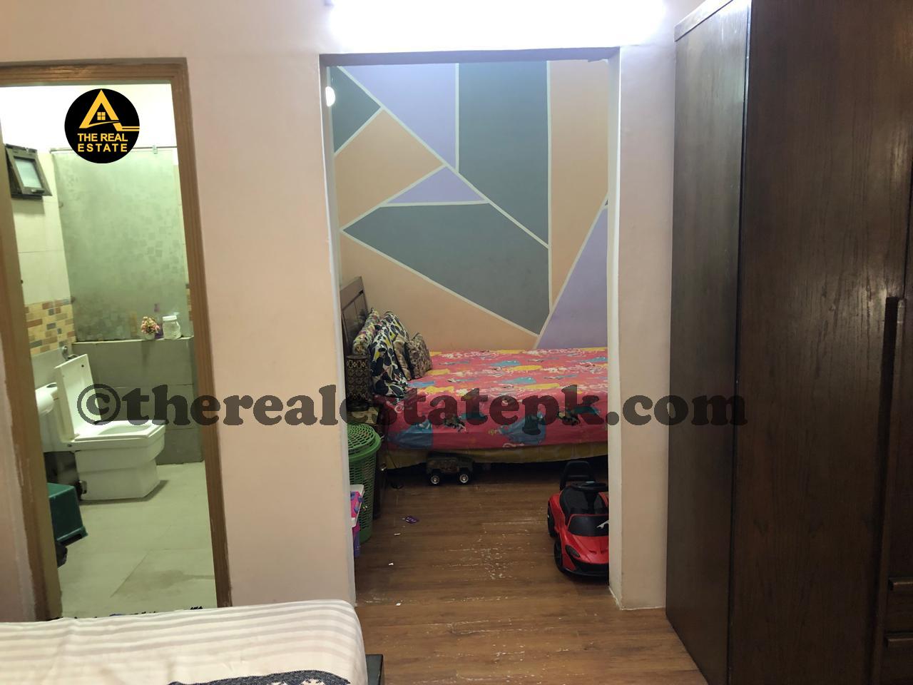 400 yards house for sale in Gulshan-e-Iqbal Karachi