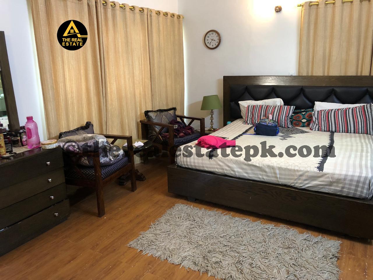 Gulshan-e-Iqbal prime location house exterior view