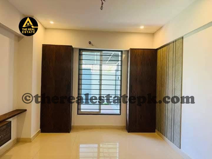 separate-entrance-flat-karachi