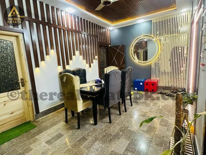 300 Sq Yards Portion for Sale in Johar