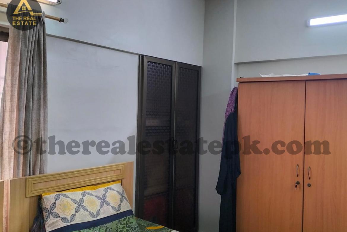 Attached bathroom in Haroon Royal City flat