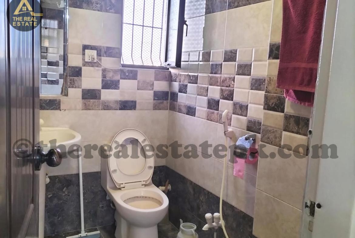 Modern kitchen in 3 Bed Flat Haroon Royal City