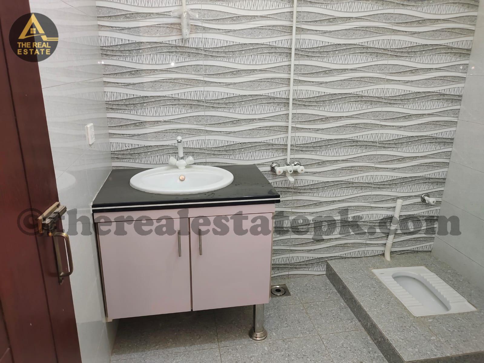 300 Sq Yards House for Sale in Gulistan-e-Johar