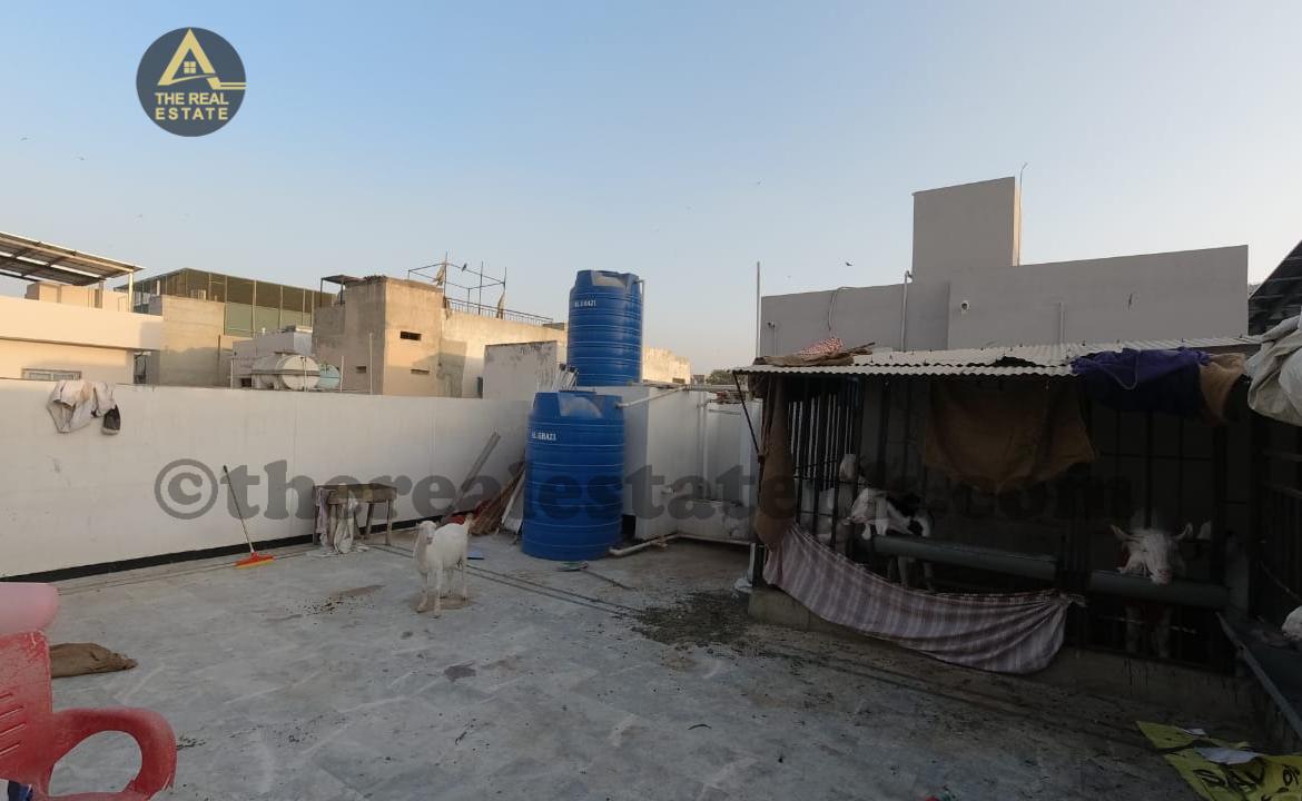 Front elevation of independent house for sale in Gulshan-e-Iqbal Block 13D-2