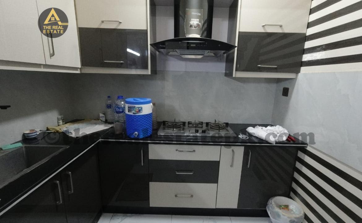 Fully functional kitchen in 1 bed ground floor layout – Gulshan-e-Iqbal home