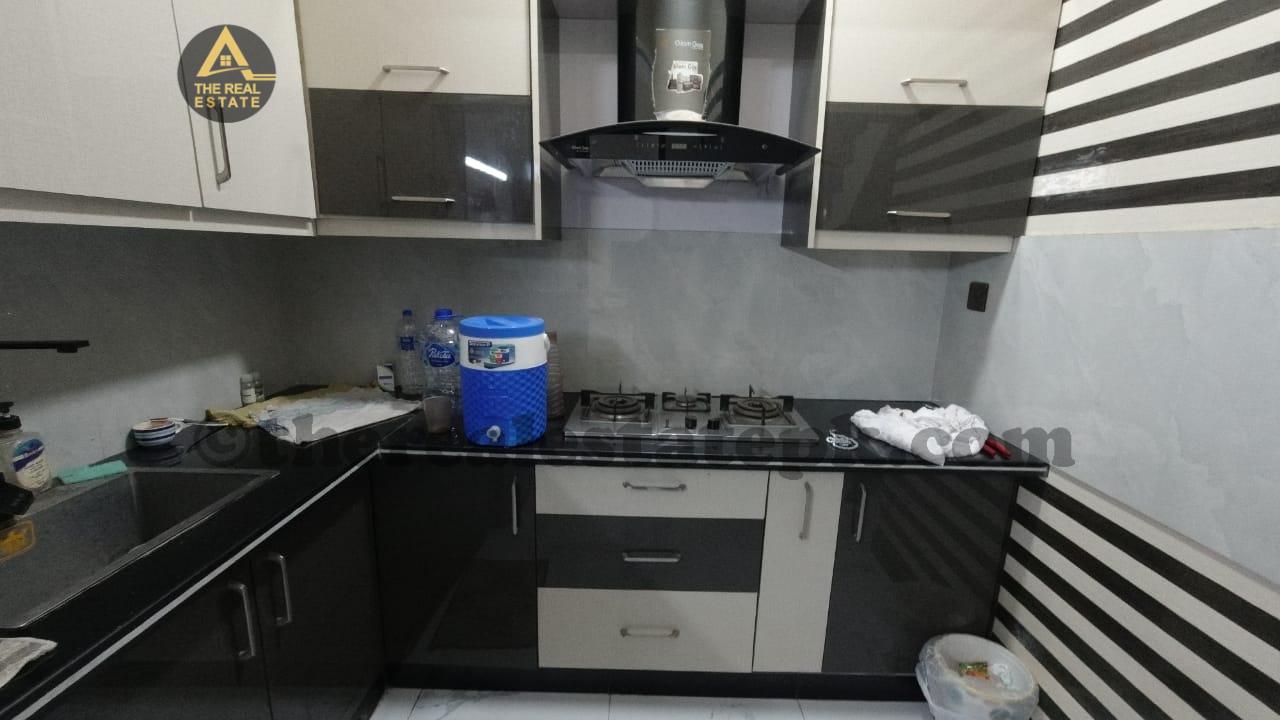 Fully functional kitchen in 1 bed ground floor layout – Gulshan-e-Iqbal home