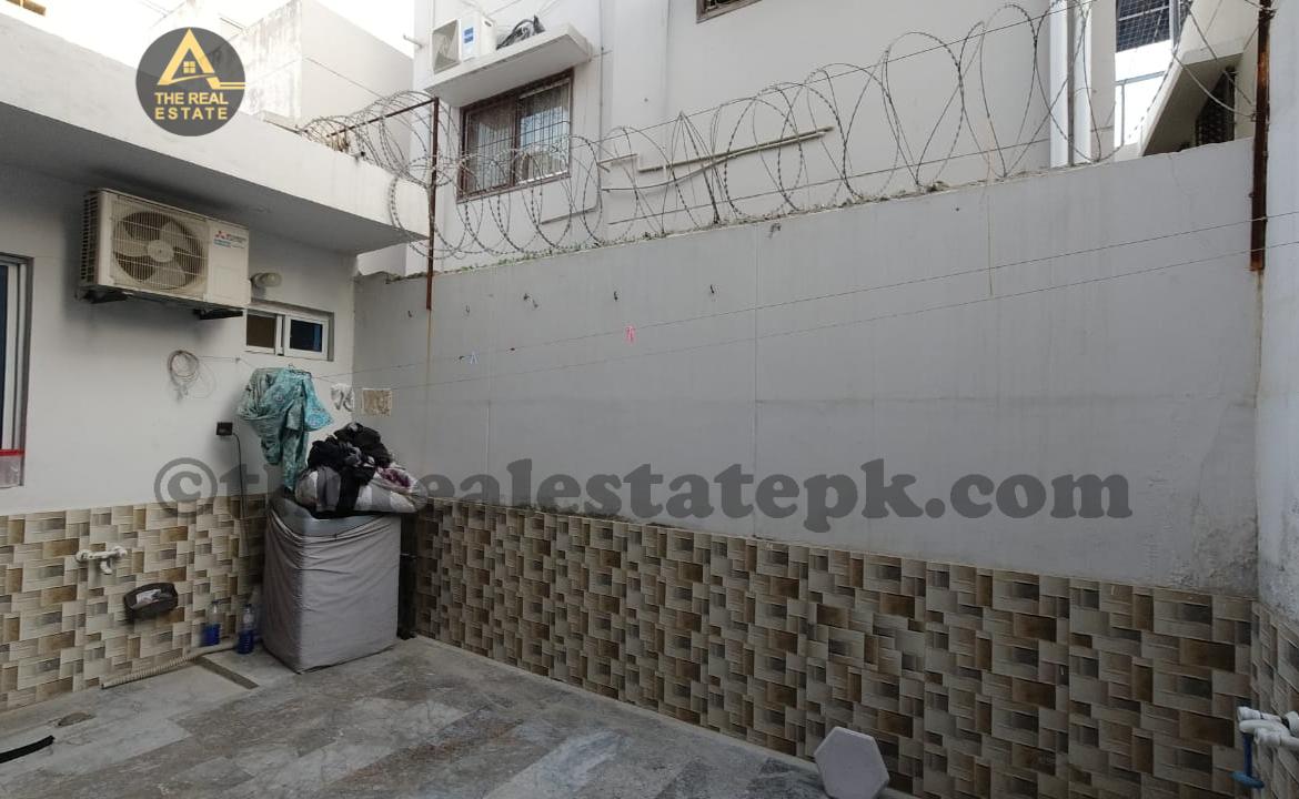 Accessible rooftop view – independent double-story house in Gulshan-e-Iqbal